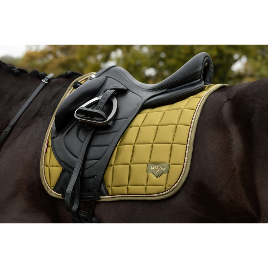 LeMieux Zadeldekje Loire Classic Square Dressuur Gooseberry