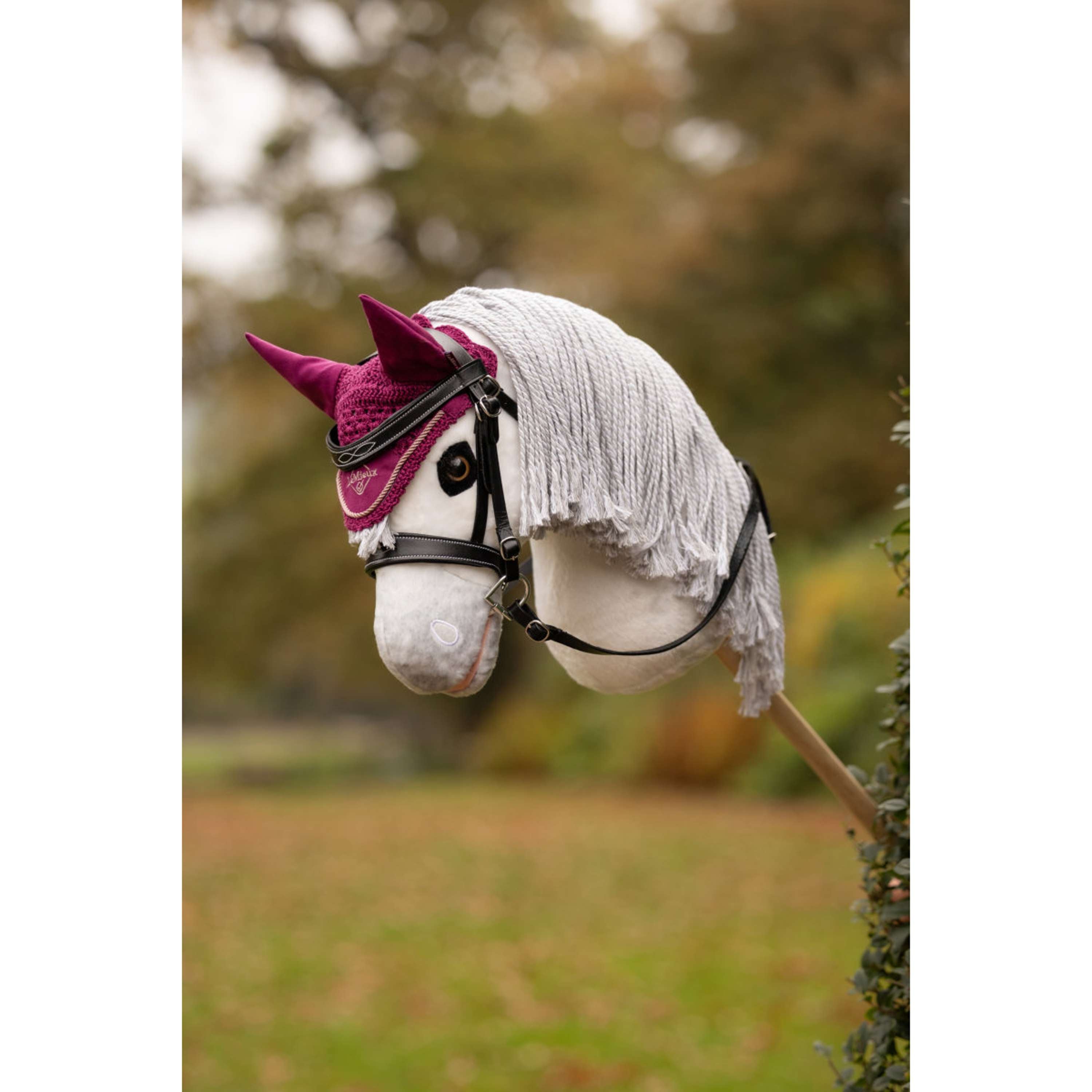 LeMieux Hobby Horse Oornetje Blackberry