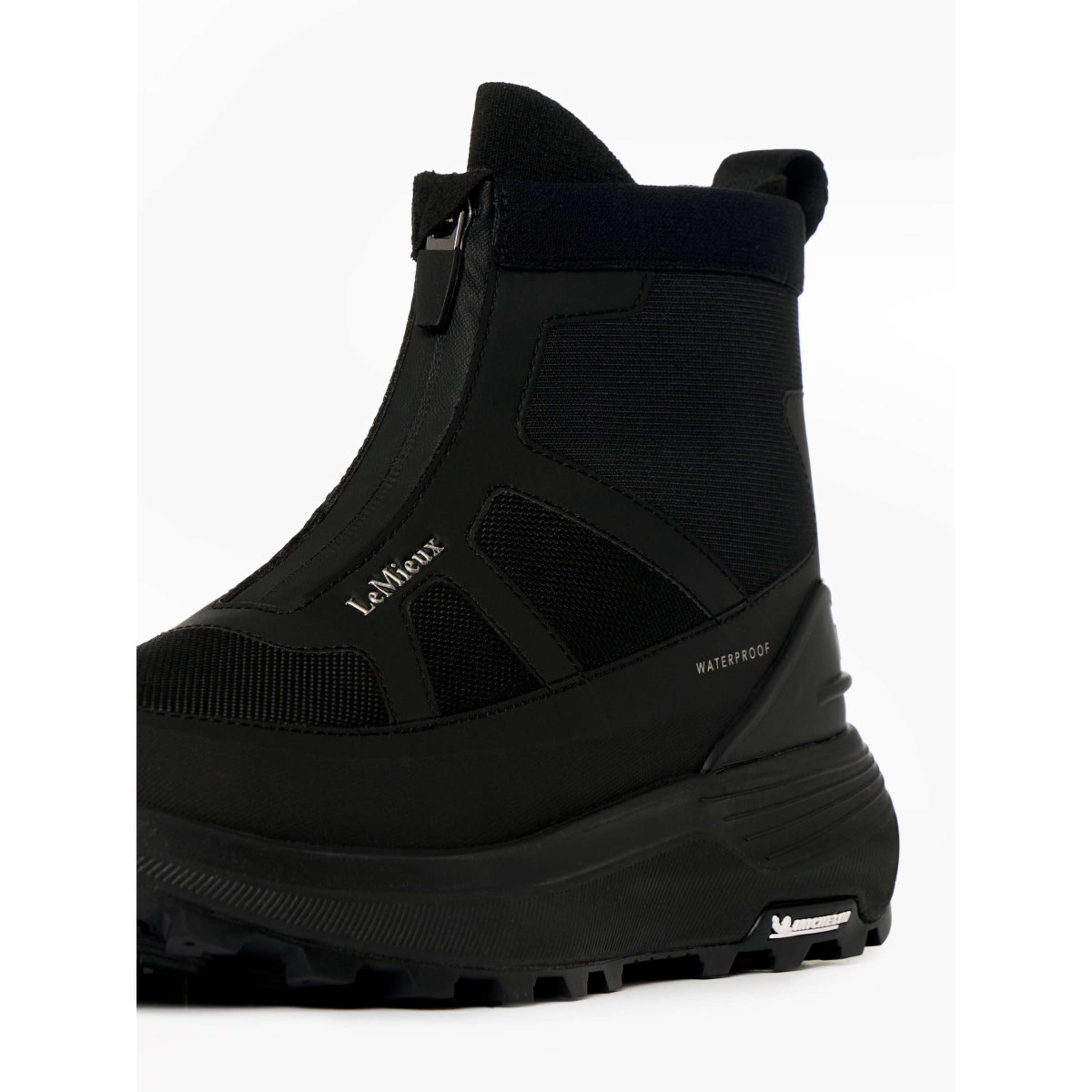 LeMieux Stalschoenen Cavara Performance High Top Black