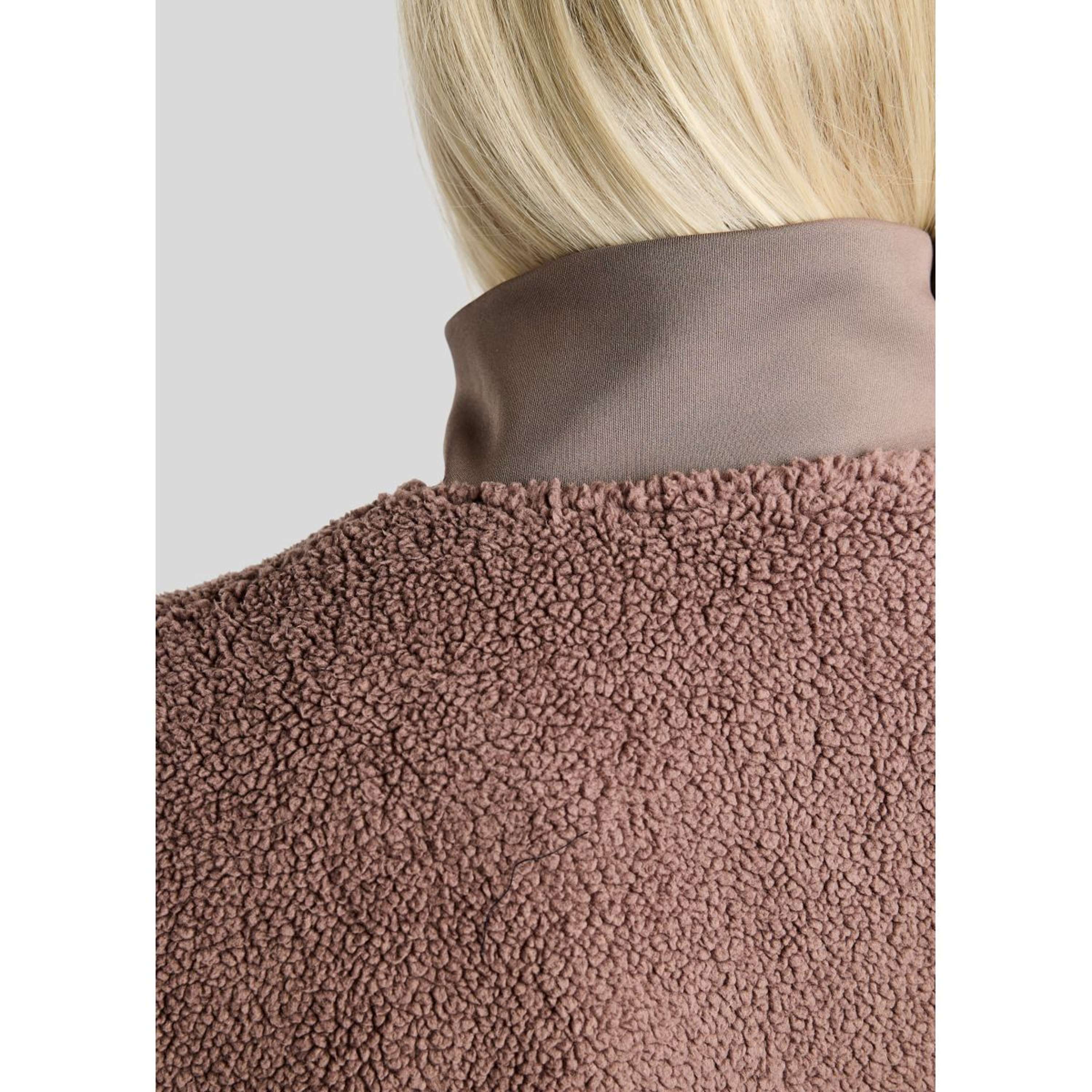 Montar Vest MoEbba Teddy Pile Golden Quartz Nougat Brown