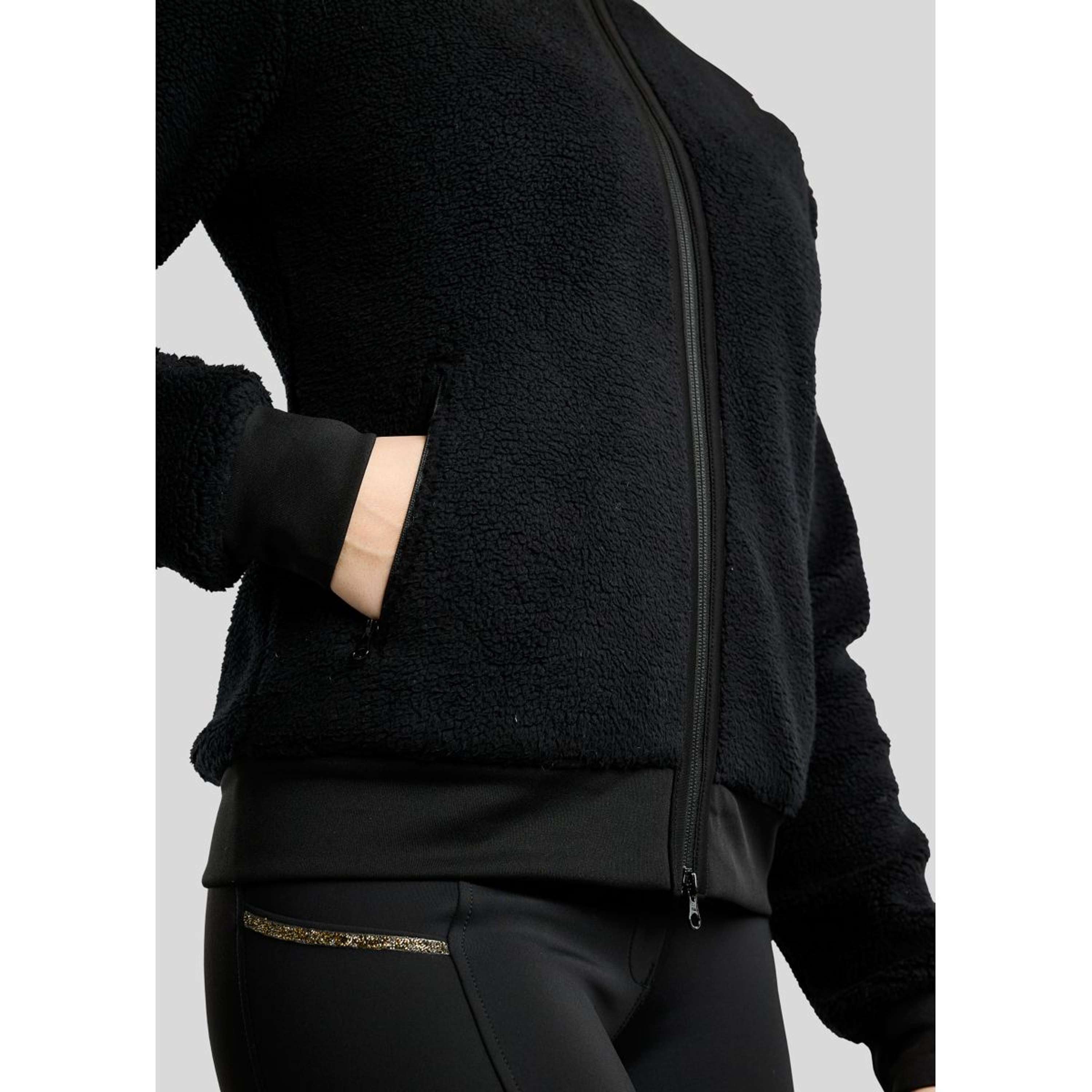 Montar Vest MoEbba Teddy Pile Golden Quartz Zwart