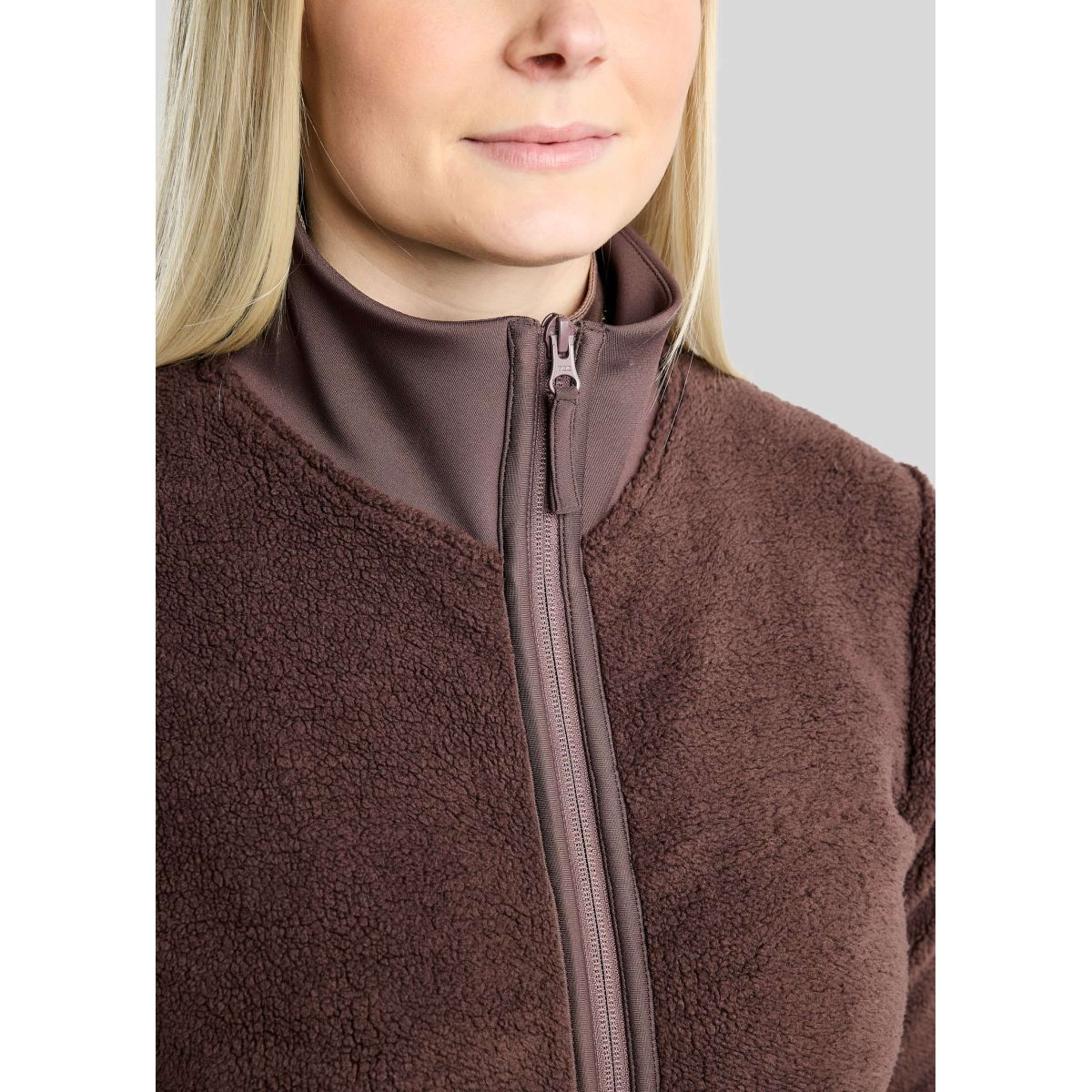 Montar Vest MoEbba Teddy Pile Golden Quartz Black Peony