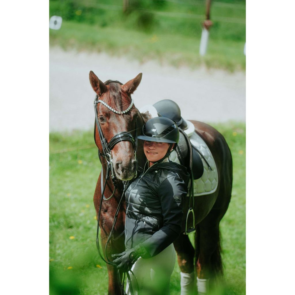 Pikeur Cap AirLuxe Pure Lange klep Zwart