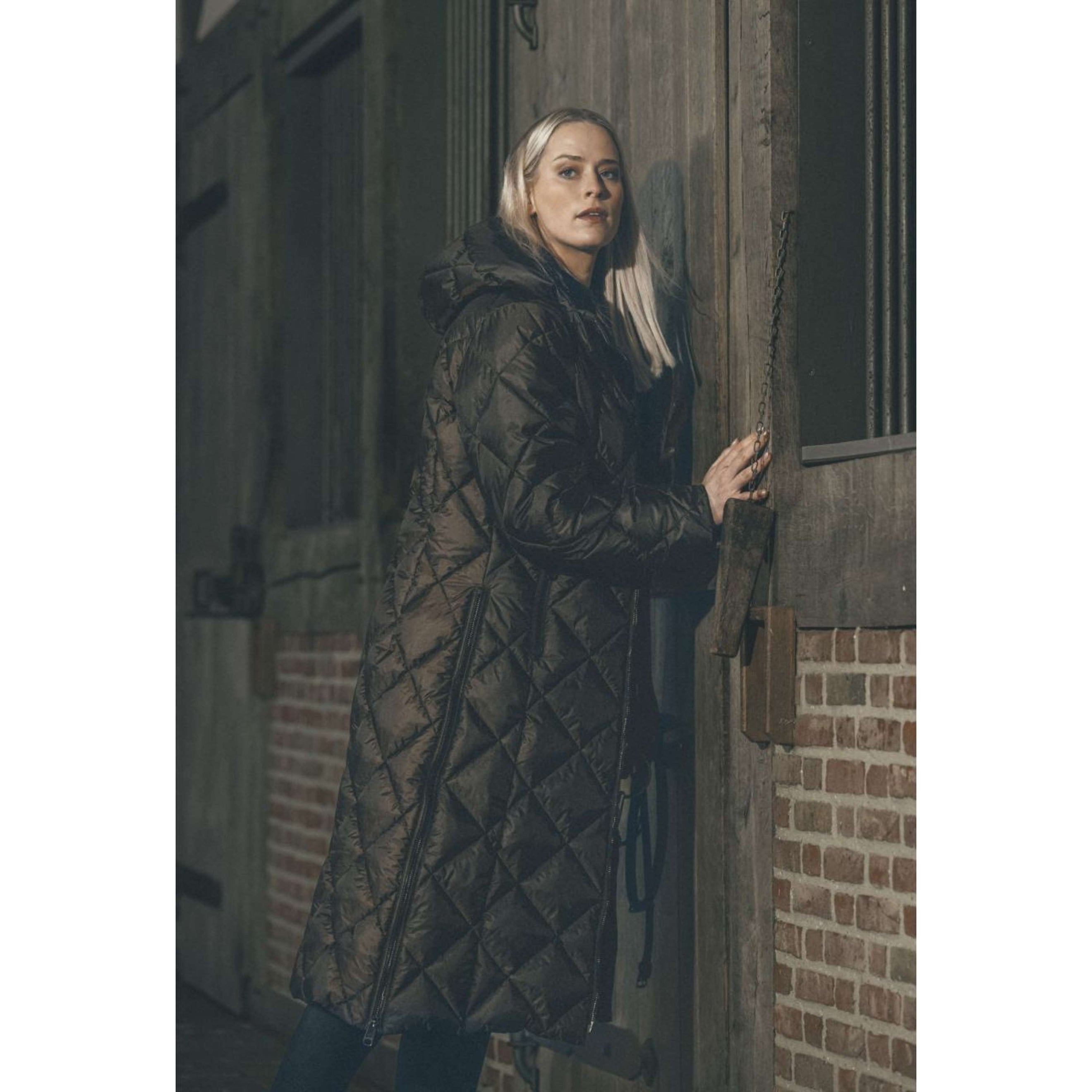 Pikeur Lange Jas QuiltDiamond Selection AW26 Chocolate Brown