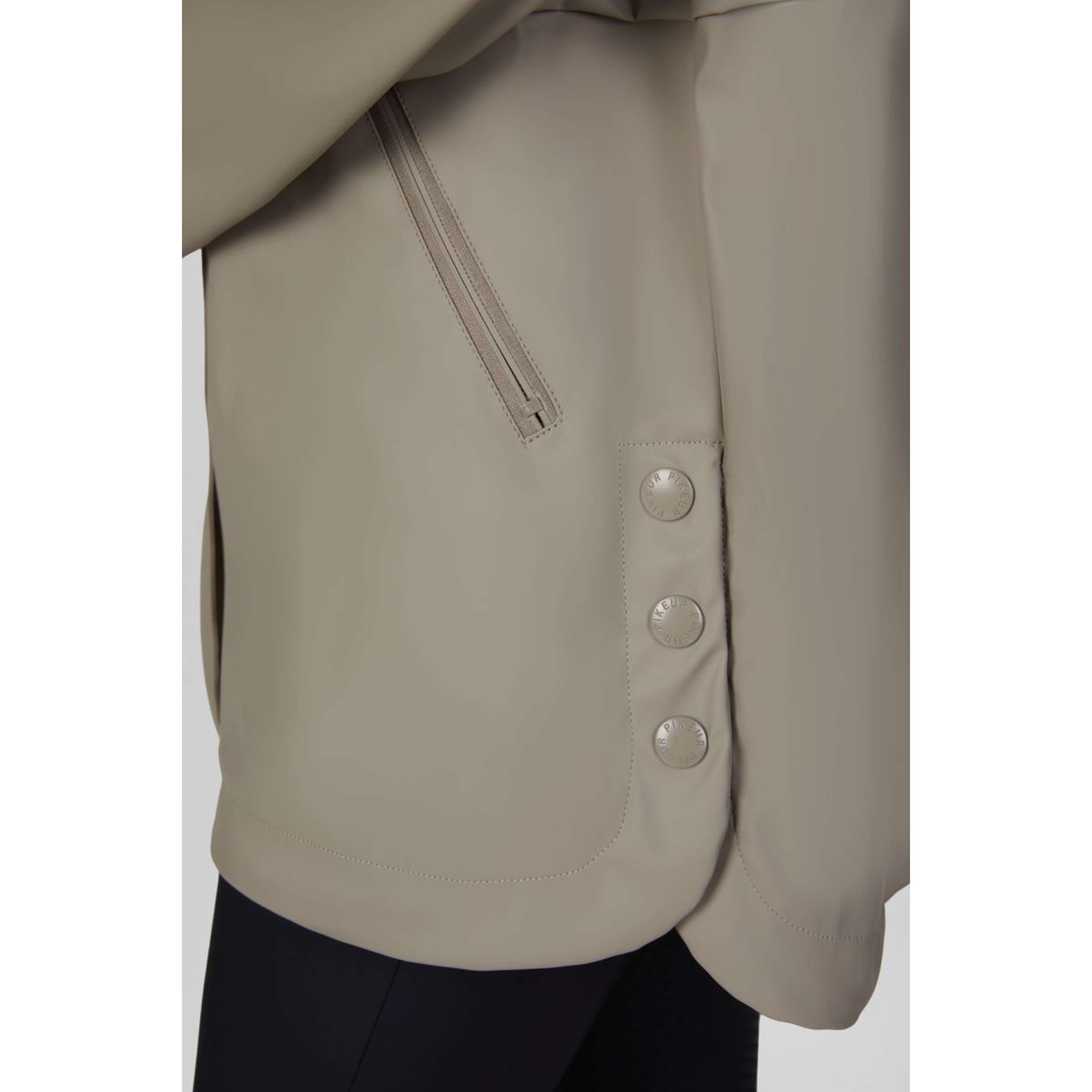 Pikeur Regenjas Cape Athleisure AW26 Mocha Cream