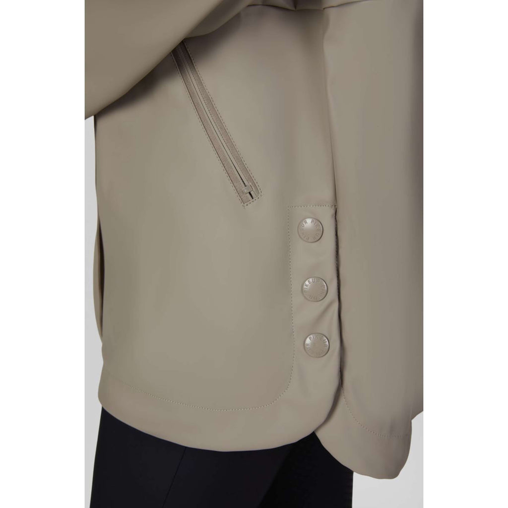 Pikeur Regenjas Cape Athleisure AW26 Mocha Cream