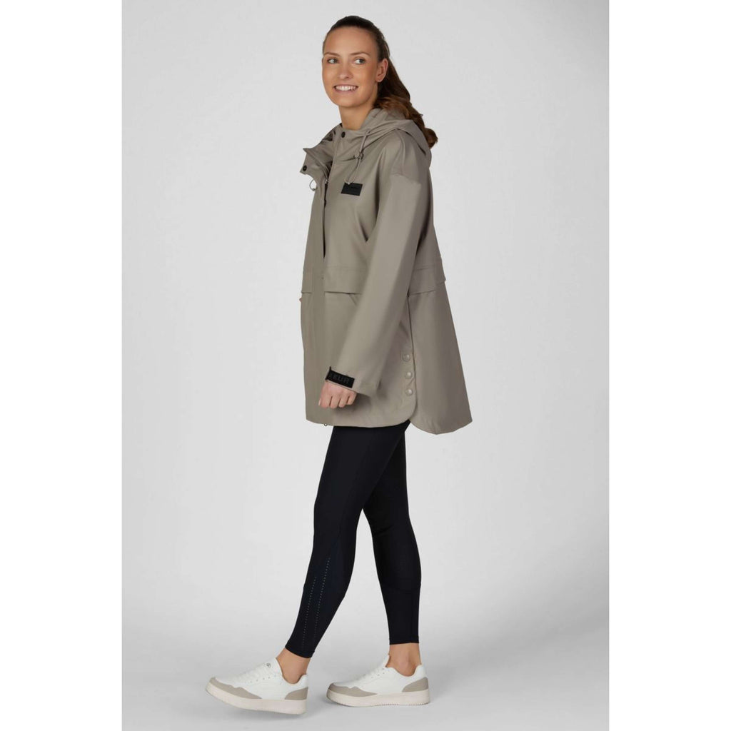 Pikeur Regenjas Cape Athleisure AW26 Mocha Cream