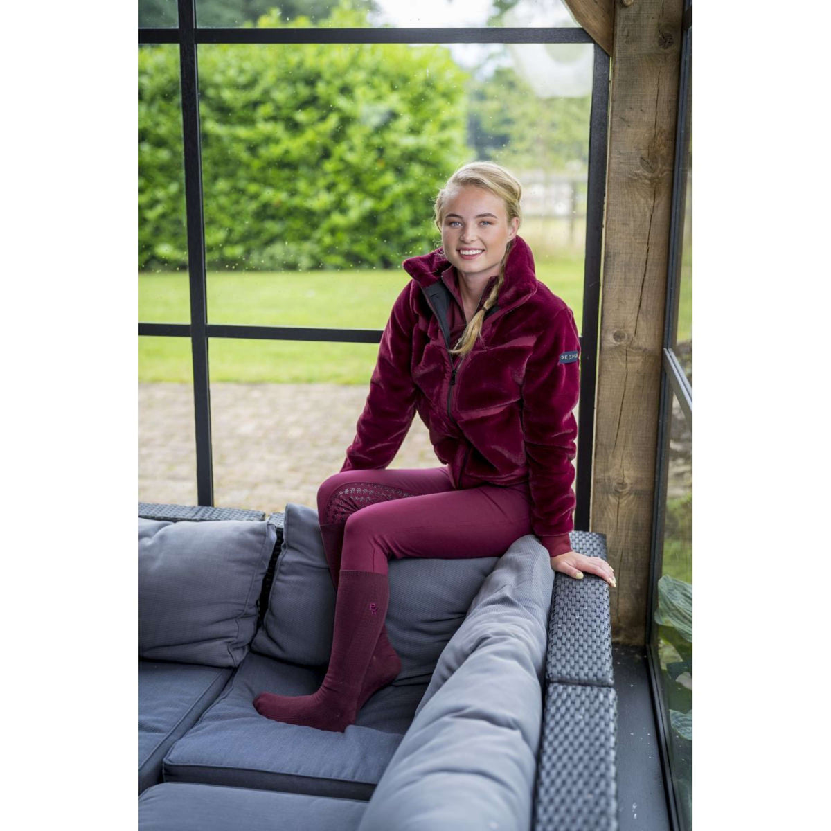 PK Fluffy Vest Rayano Port