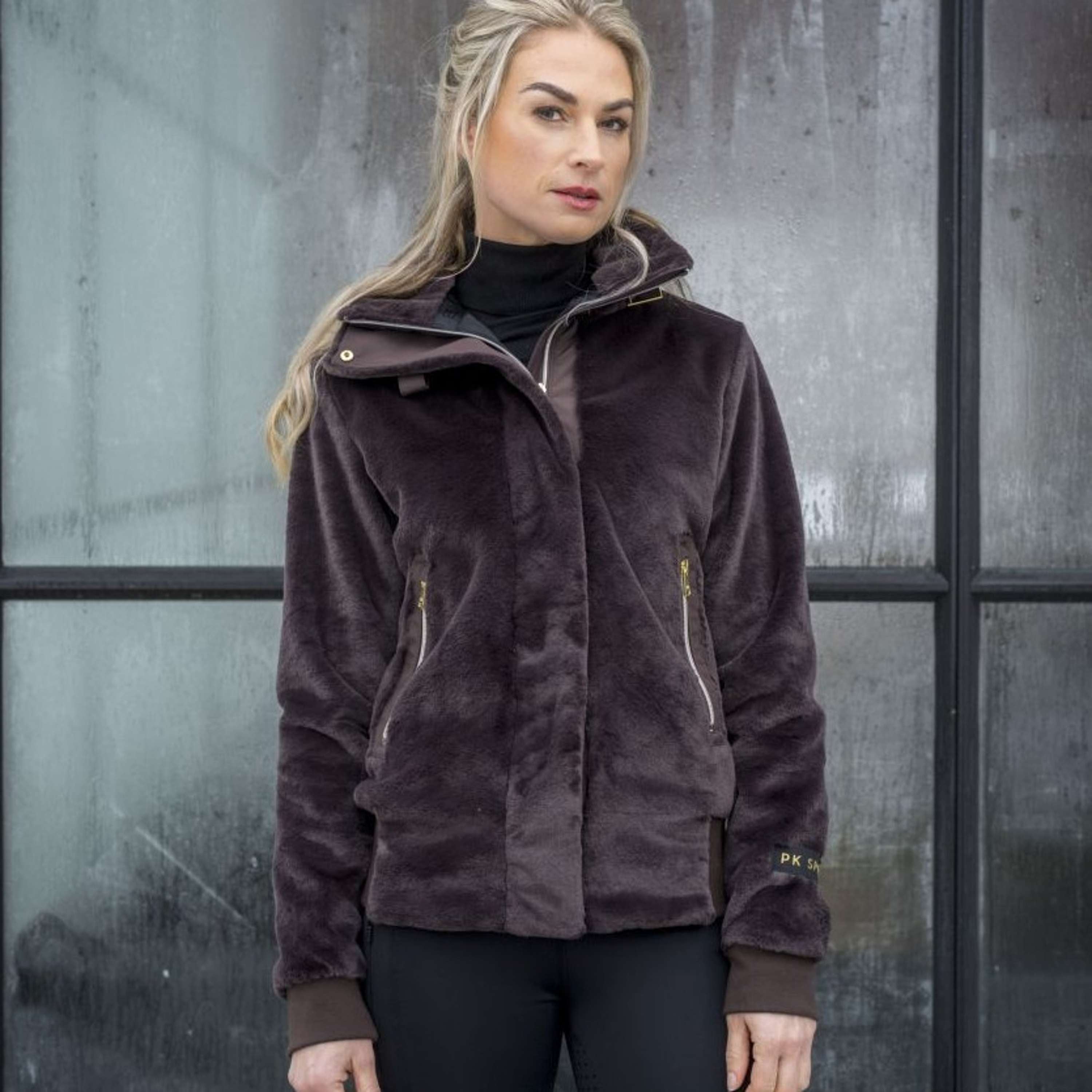 PK Vest Tiamo Fluffy Coffee