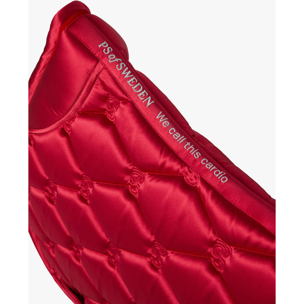 PS of Sweden Zadeldekje Ruffle Springen Cranberry Red
