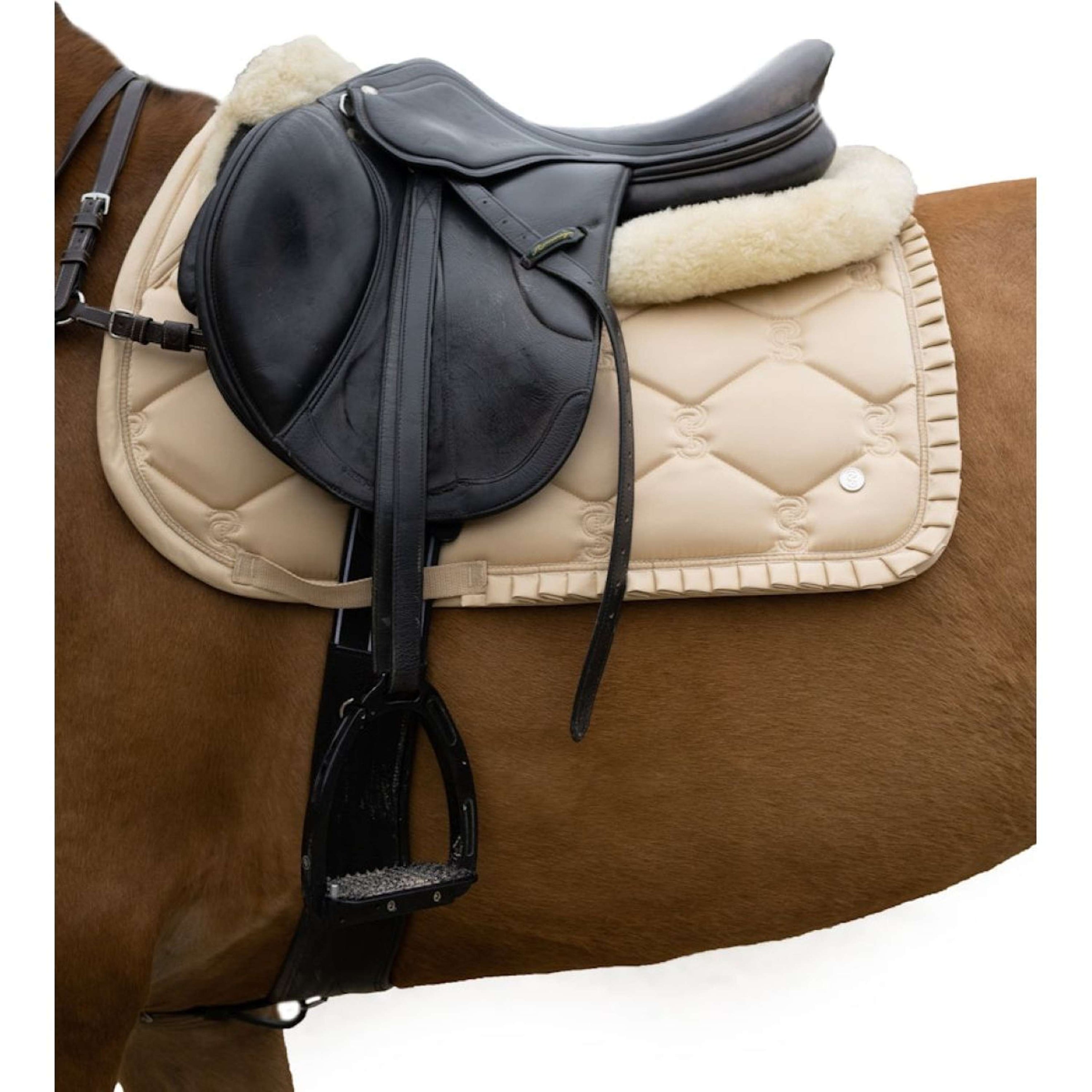 PS of Sweden Zadeldekje Ruffle Springen Sand