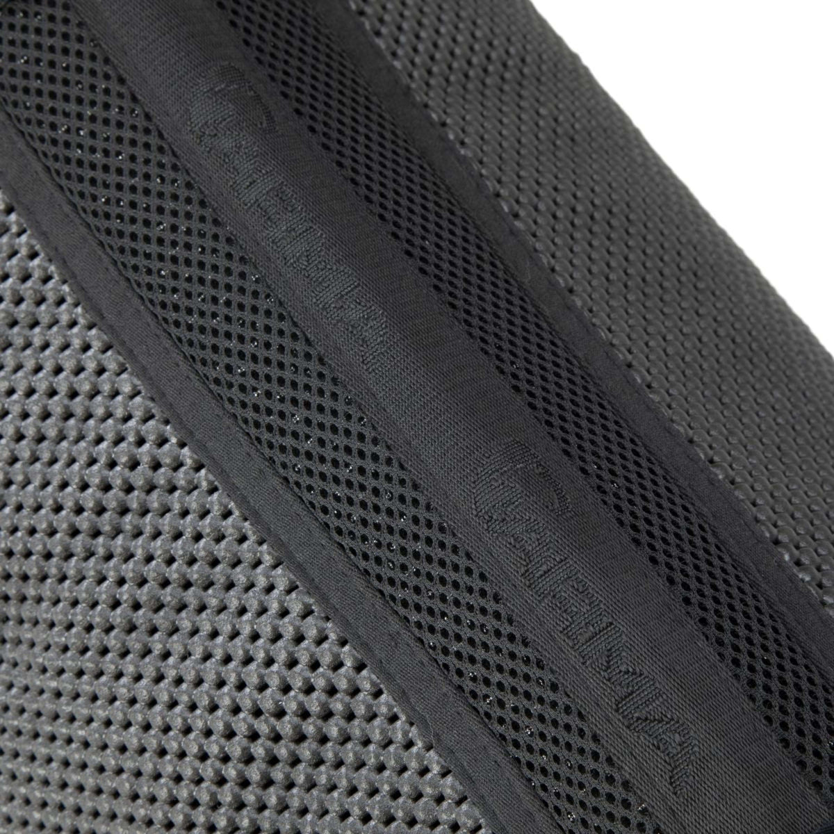 Arma by Shires Zadeldekje Soft Grip Springen Zwart