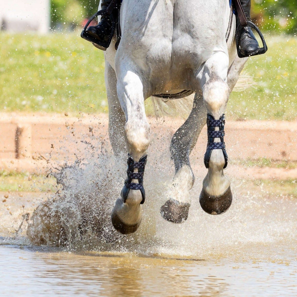 Arma by Shires Training Boots Carbon Zwart