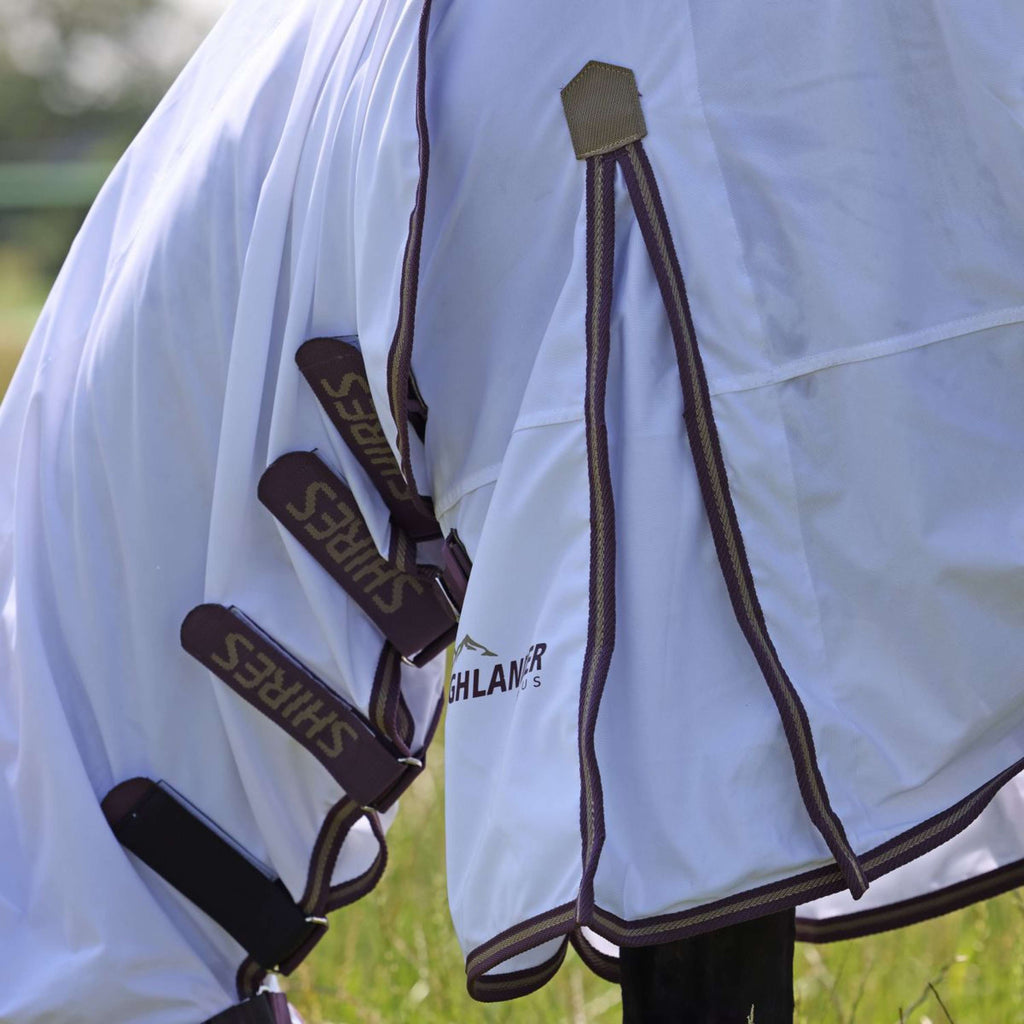 Highlander Plus by Shires Vliegendeken Combo Wit/Black Cherry