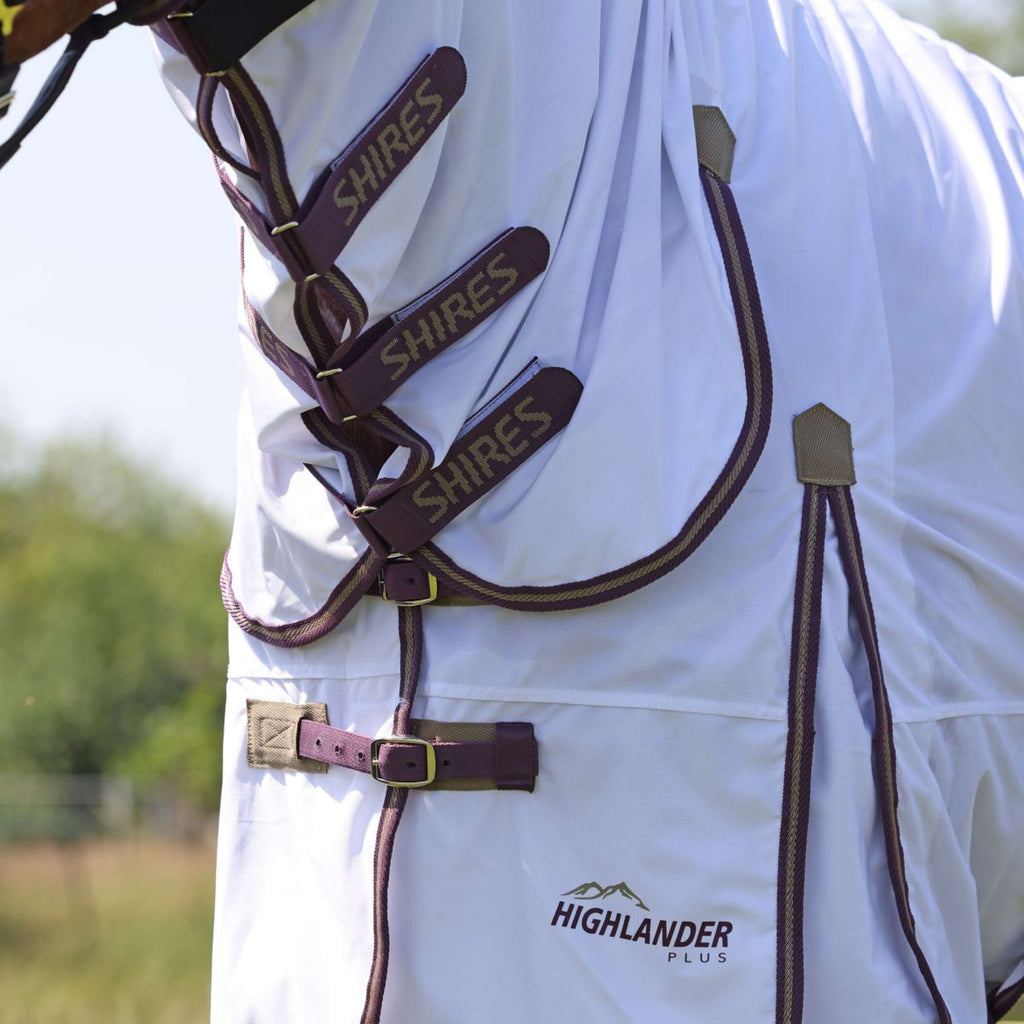 Highlander Plus by Shires Vliegendeken Combo Wit/Black Cherry