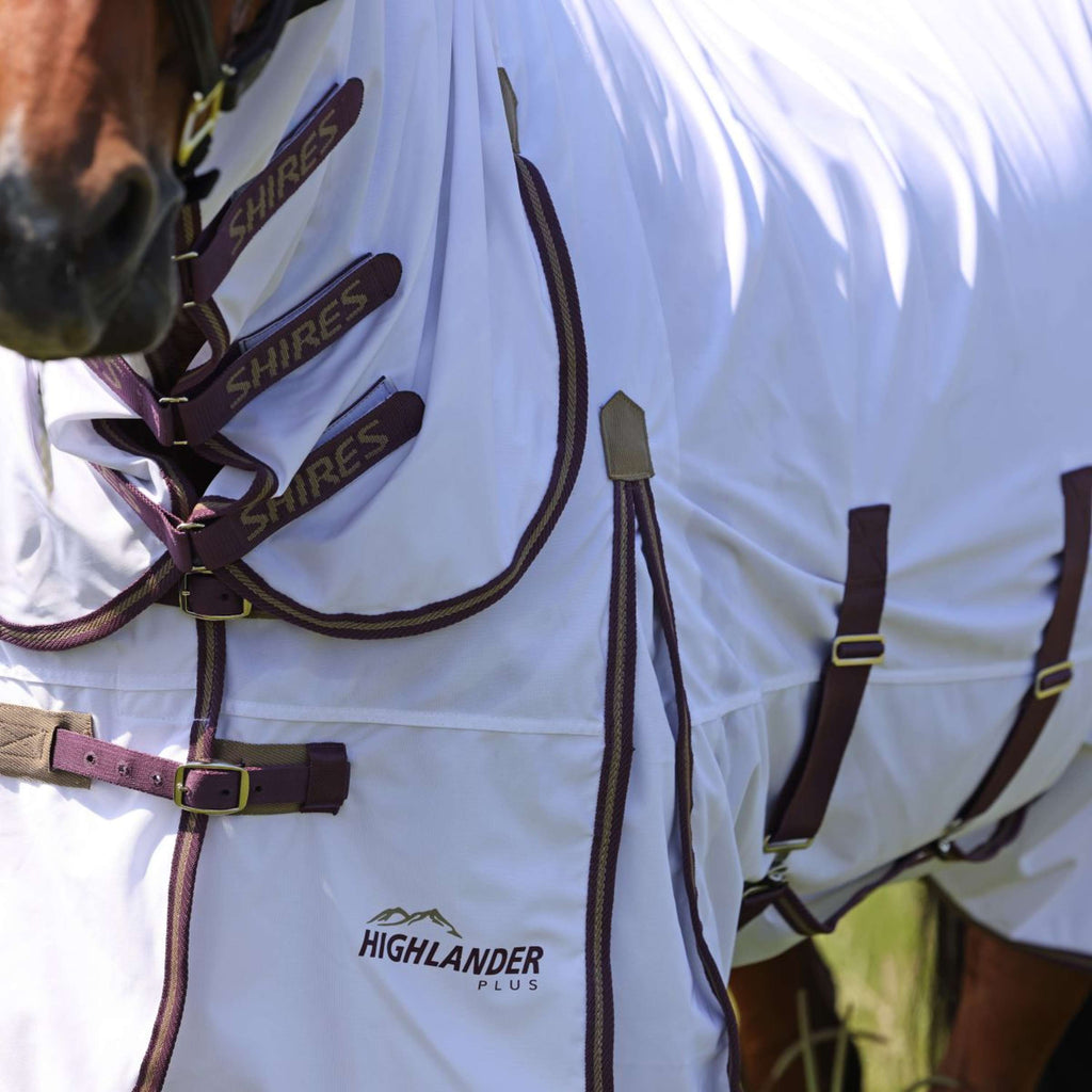 Highlander Plus by Shires Vliegendeken Combo Wit/Black Cherry