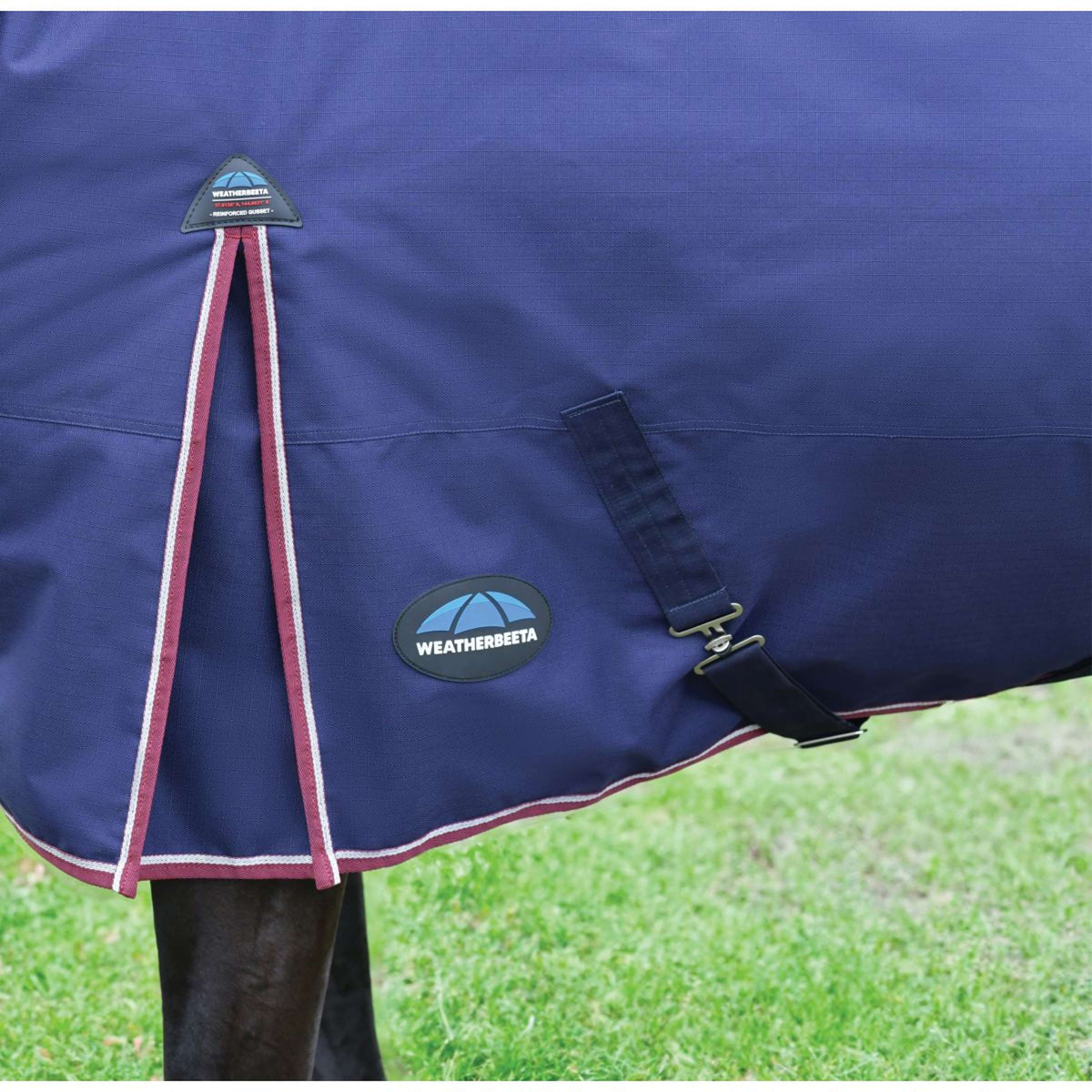 WeatherBeeta ComFiTec Essential Turnout 50g Navy/Burgundy