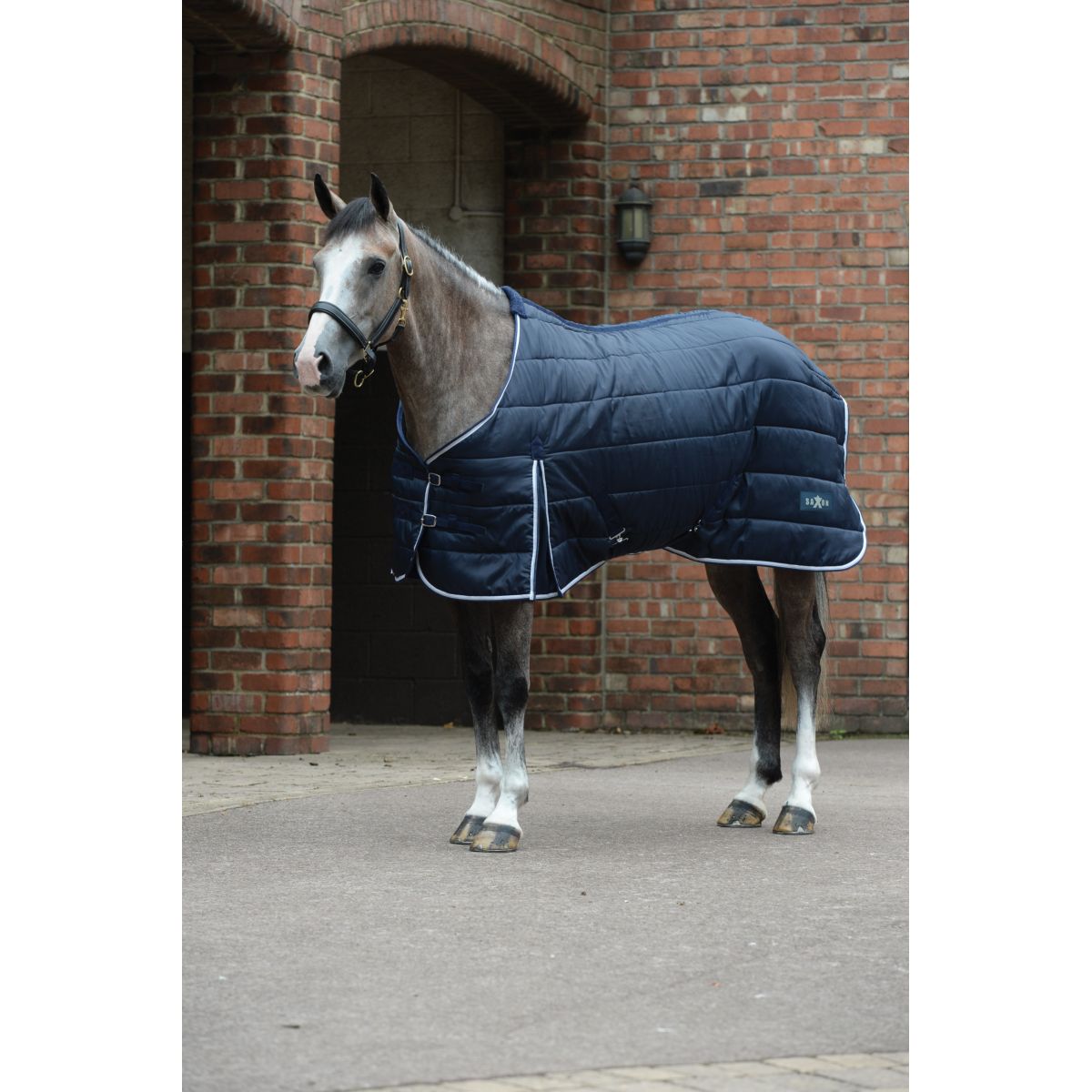 Weatherbeeta Deken Saxon Channel Quilt Stable Standard Neck Medium Navy/Wit