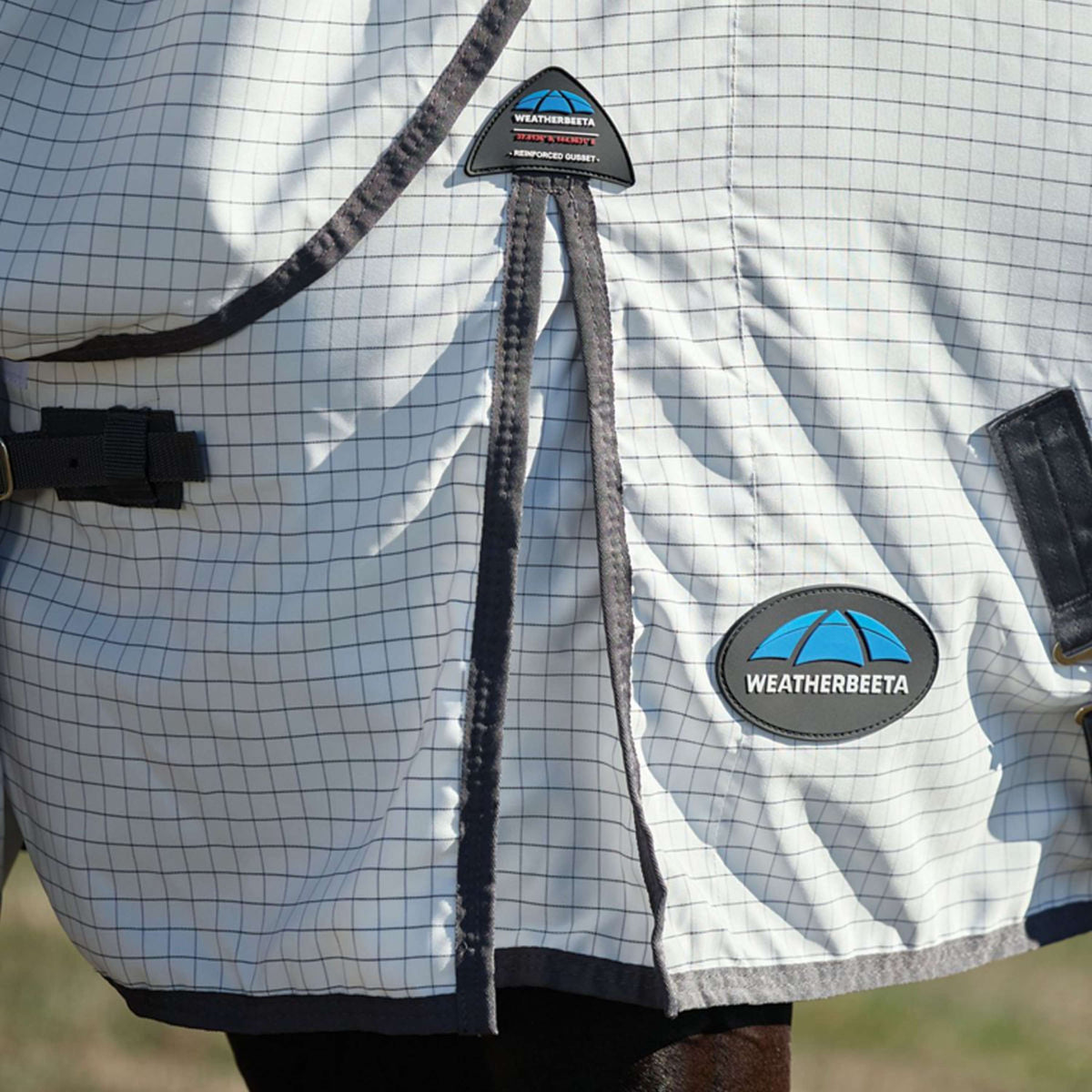 WeatherBeeta Zomerdeken Hybrid Combo Wit/Charcoal