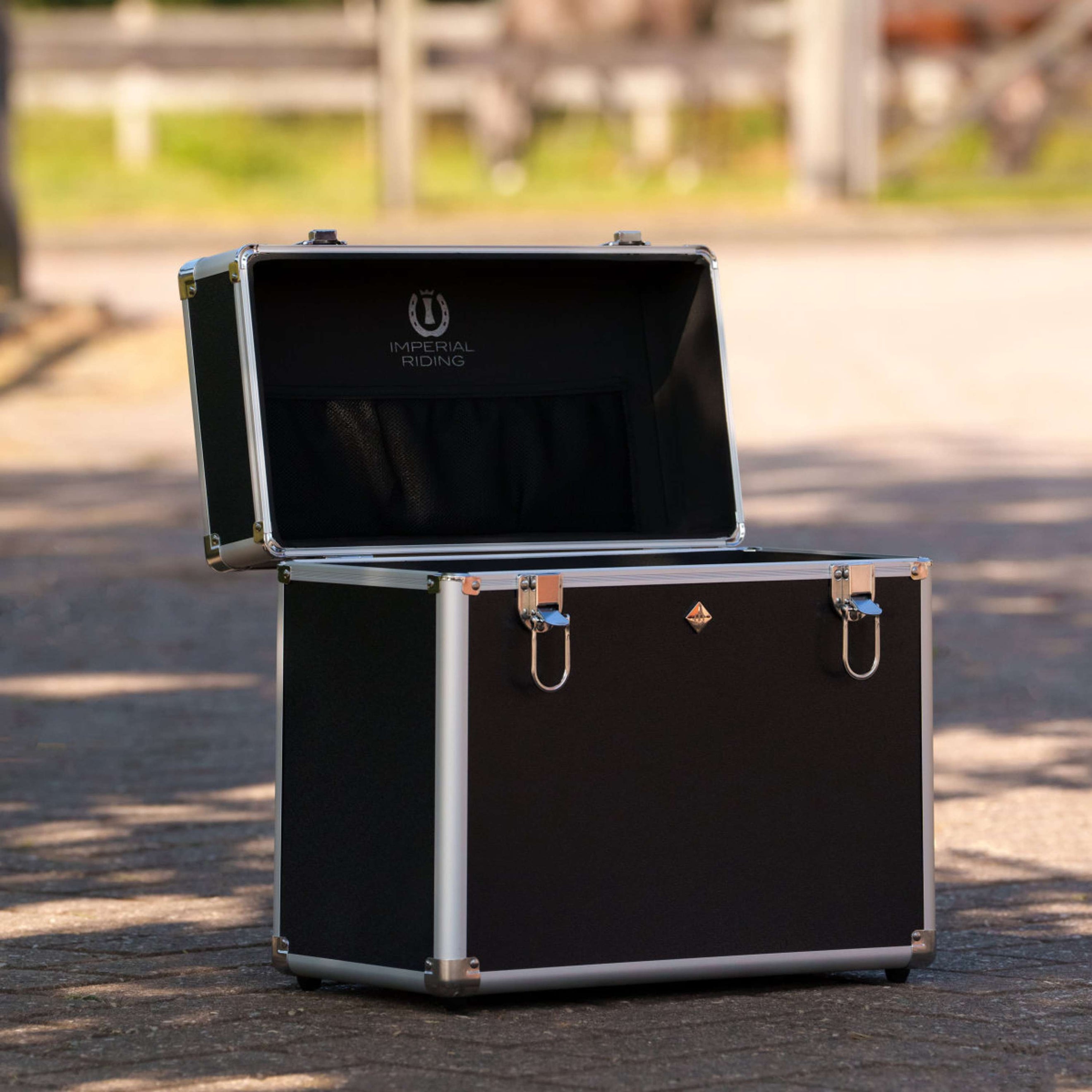 Imperial Riding Poetsbox IRHBasic Slim Line Zwart Imperial Riding Poetsbox IRHBasic Slim Line Zwart